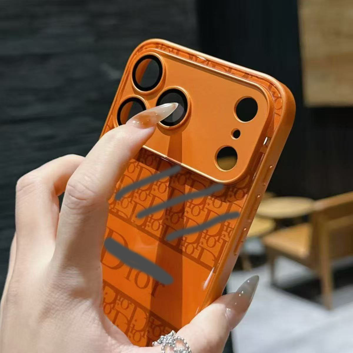 スマホケース  高級感レンズフィルム付きスマホケース ダブルDi**   耐衝撃・防振性能に優れ、高級感あふれるスマホケースで、iPhone12~17 に対応