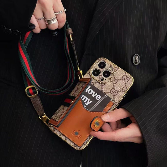スマホケース  高級感カードホルダー付き＋ストラップ付きスマホケース  ダブルG    耐衝撃・防振性能に優れ、高級感あふれるスマホケースで、iPhone12~17 に対応