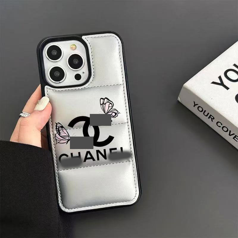 スマホケース  高級感ダウンジャケット風スマホケース  ダブルC   耐衝撃・防振性能に優れ、高級感あふれるスマホケースで、iPhone12~17 に対応