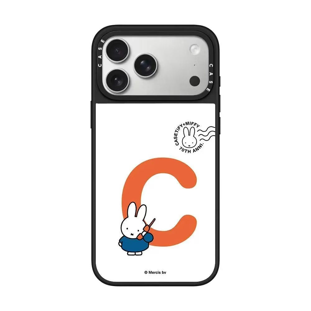 スマホケース  ケースTIFY  ミッフィーの愛らしい姿と A～Z のアルファベットが組み合わさったスマホケース  耐衝撃・防振性能に優れ、高級感あふれるスマホケースで、iPhone12~17 に対応