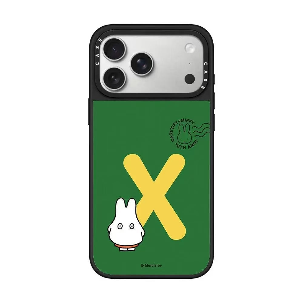 スマホケース  ケースTIFY  ミッフィーの愛らしい姿と A～Z のアルファベットが組み合わさったスマホケース  耐衝撃・防振性能に優れ、高級感あふれるスマホケースで、iPhone12~17 に対応