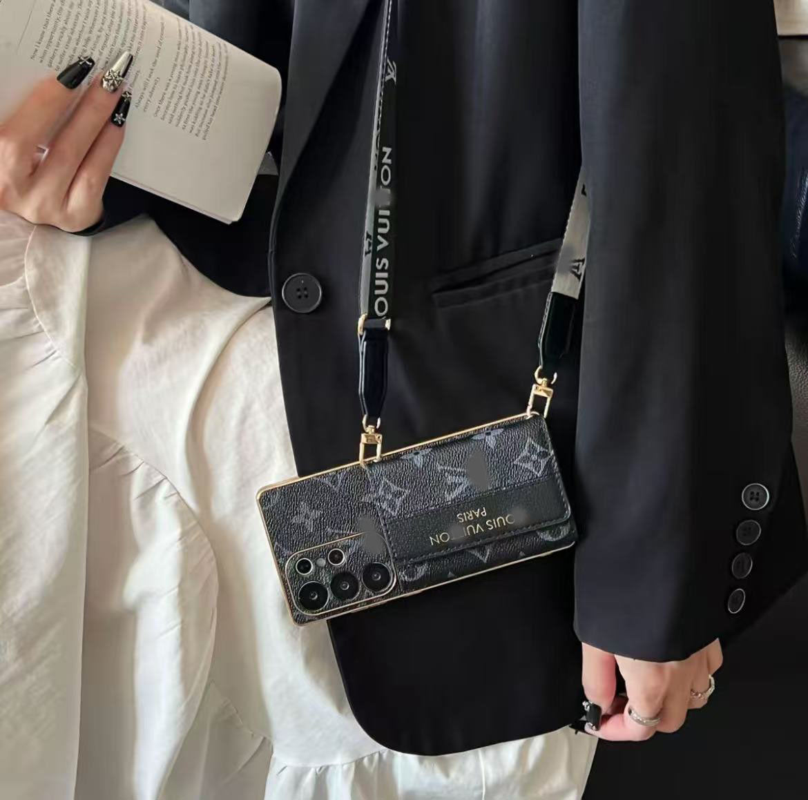 スマホケース  高級感ストラップ付き＋カードポケット付きスマホケース ダブルVL  Galaxy 専用 耐衝撃・防振性能に優れ、高級感あふれるスマホケースで、 Galaxy に対応