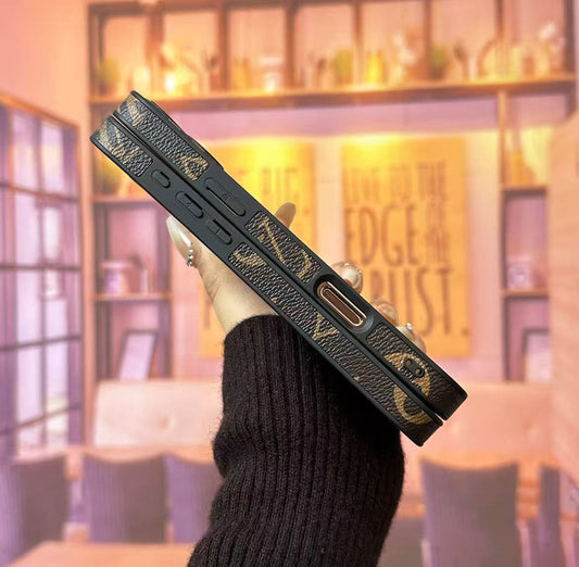 スマホケース  高級感レザー製太陽の花テーマスマホケース ダブルV   耐衝撃・防振性能に優れ、高級感あふれるスマホケースで、 iPhone13~17 に対応