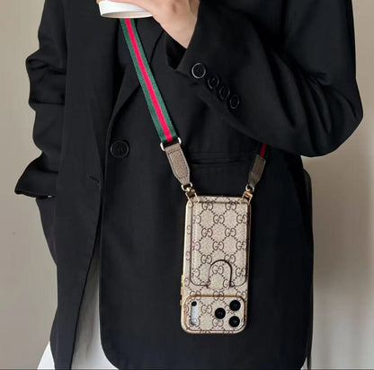 スマホケース  高級感カードポケット付き＋ストラップ付きスマホケース ダブルV   耐衝撃・防振性能に優れ、高級感あふれるスマホケースで、 iPhone12~17 に対応