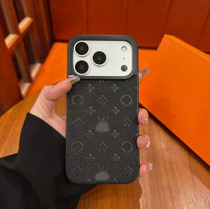 スマホケース  高級感レザー製  ダブルV  グリッタース  耐衝撃・防振性能に優れ、高級感あふれるスマホケースで、iPhone13~17 に対応