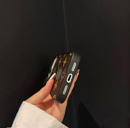 スマホケース  高級感レザー製スマホケース  ダブルV  耐衝撃・防振性能に優れ、高級感あふれるスマホケースで、 iPhone12~17 に対応