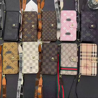 スマホケース  手帳型  高級感 ダブルＶ  耐衝撃・防振性能に優れ、高級感あふれるスマホケースで、iPhone12~17 に対応