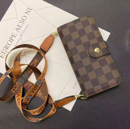 スマホケース  手帳型  高級感 ダブルＶ  耐衝撃・防振性能に優れ、高級感あふれるスマホケースで、iPhone12~17 に対応