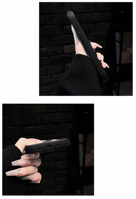 スマホケース  高級感ブレスレットを付き  ダブルC  耐衝撃・防振性能に優れ、高級感あふれるスマホケースで、iPhone11~17 に対応