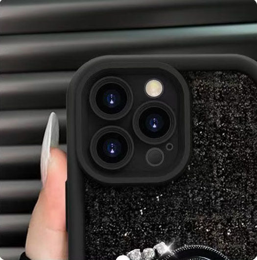 スマホケース  高級感ブレスレットを付き  ダブルC  耐衝撃・防振性能に優れ、高級感あふれるスマホケースで、iPhone11~17 に対応