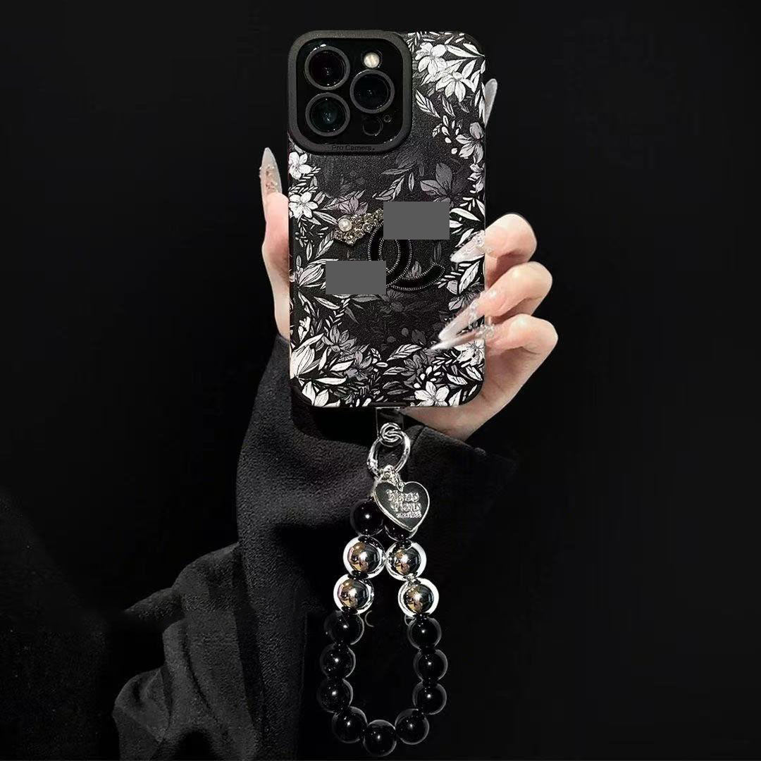 スマホケース  高級感ブレスレットを付き  ダブルC  耐衝撃・防振性能に優れ、高級感あふれるスマホケースで、iPhone11~17 に対応