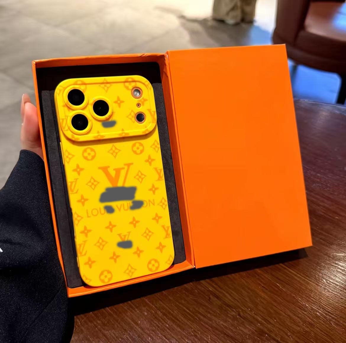 スマホケース  ダブルV 15色   耐衝撃・防振性能に優れ、高級感あふれるスマホケースで、iPhone11~17 に対応