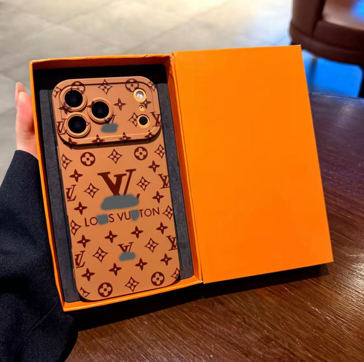 スマホケース  ダブルV 15色   耐衝撃・防振性能に優れ、高級感あふれるスマホケースで、iPhone11~17 に対応