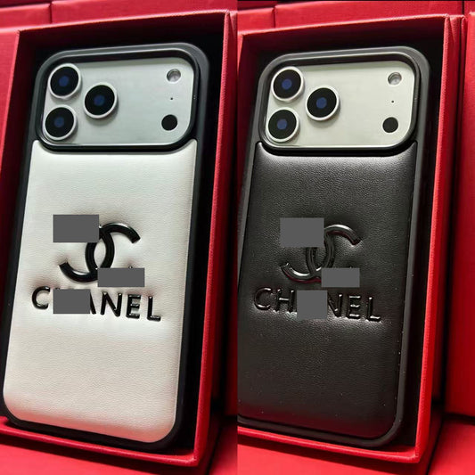 マホケース  高級感ダブルＣ 耐衝撃・防振性能に優れ、高級感あふれるスマホケースで、iPhone13~17 に対応