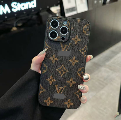 スマホケース  高級感 ダブルＶ  耐衝撃・防振性能に優れ、高級感あふれるスマホケースで、iPhone12~16 に対応