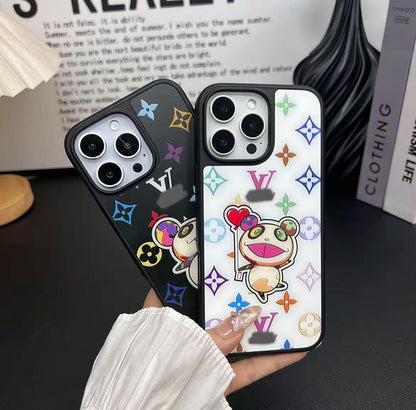 スマホケース  高級感 人気パンダ  ダブルＶ 耐衝撃・防振性能に優れ、高級感あふれるスマホケースで、 iPhone14~iPhone16 に対応