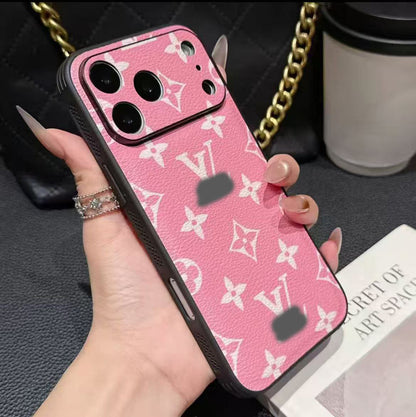 スマホケース  高級感さくらんぼ ダブルV  耐衝撃・防振性能に優れ、高級感あふれるスマホケースで、iPhone13~17 に対応