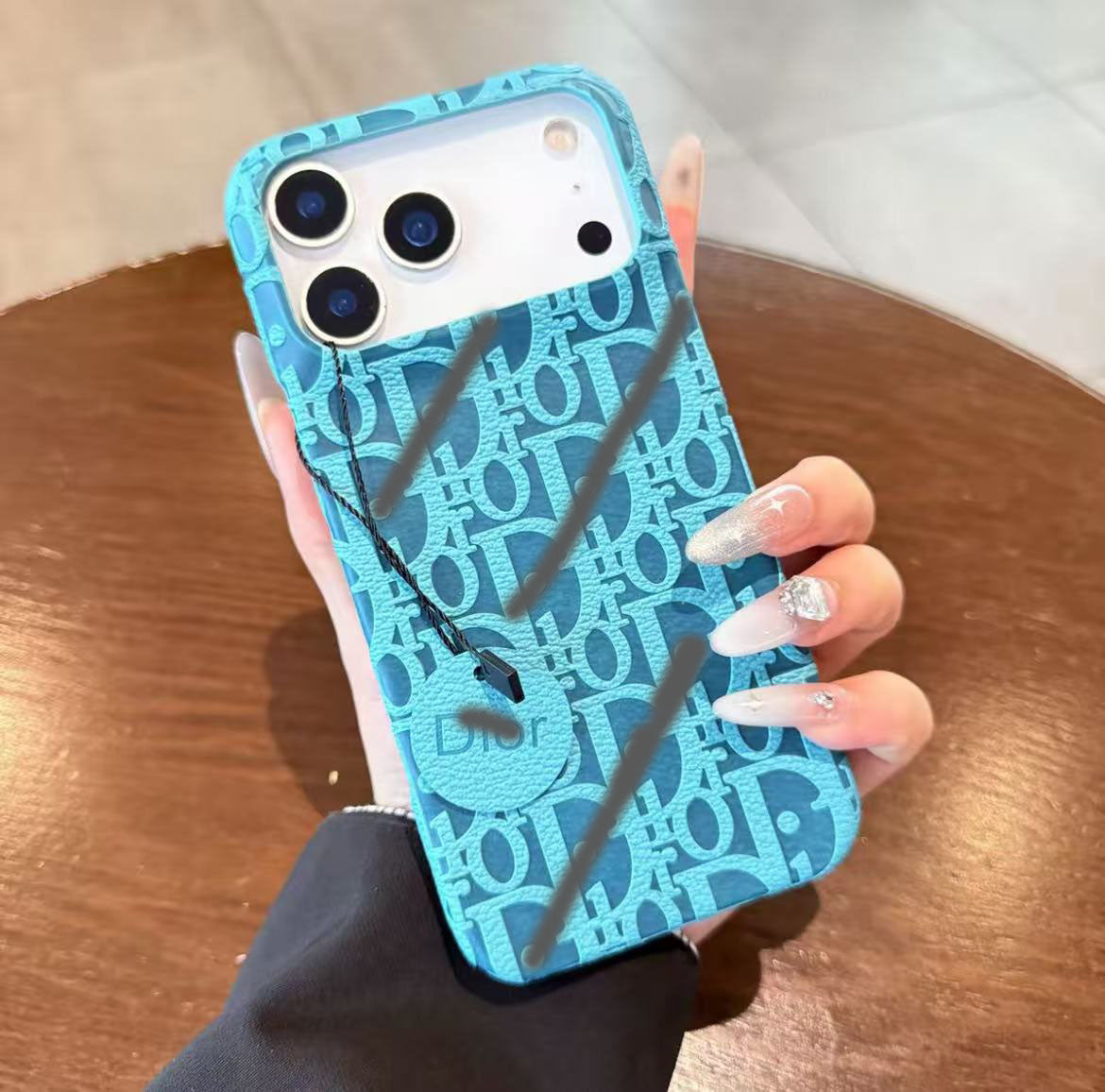 スマホケース  高級感開口式スマホケース  Di** 耐衝撃・防振性能に優れ、高級感あふれるスマホケースで、iPhone12~17 に対応