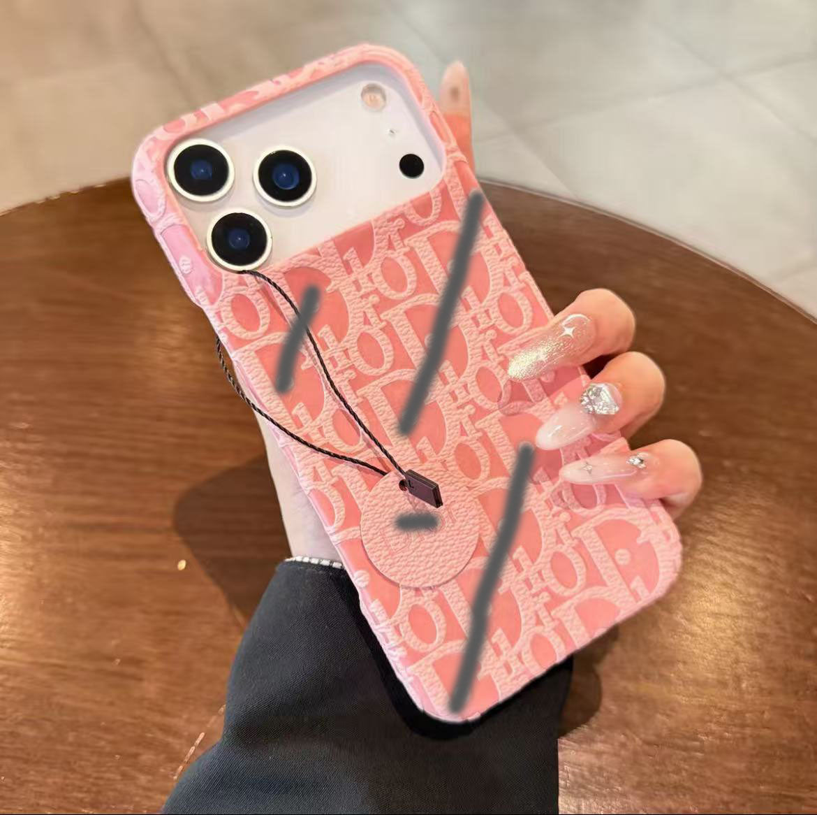 スマホケース  高級感開口式スマホケース  Di** 耐衝撃・防振性能に優れ、高級感あふれるスマホケースで、iPhone12~17 に対応