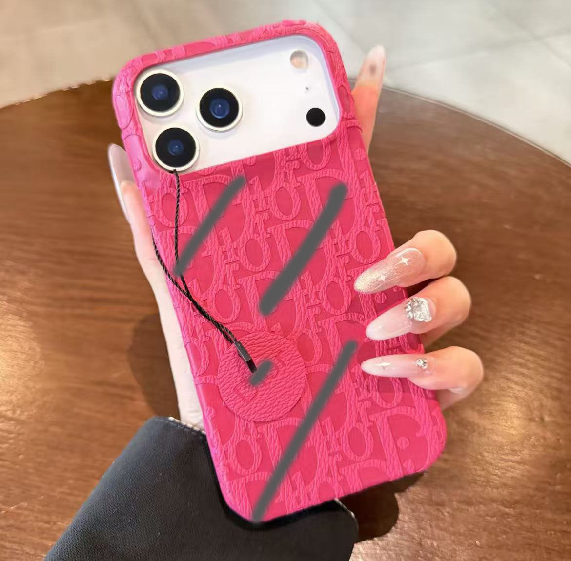 スマホケース  高級感開口式スマホケース  Di** 耐衝撃・防振性能に優れ、高級感あふれるスマホケースで、iPhone12~17 に対応