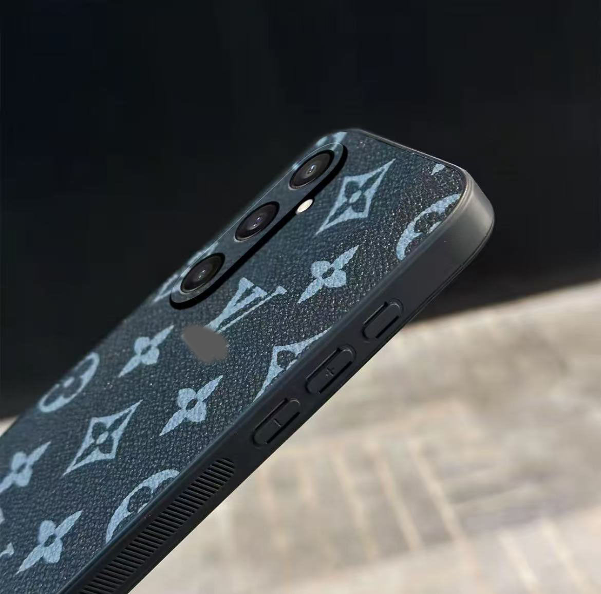 スマホケース 高級感レザー製スマホケース  ダブルV  Galaxy 専用 耐衝撃・防振性能に優れ、高級感あふれるスマホケースで、 Galaxy に対応