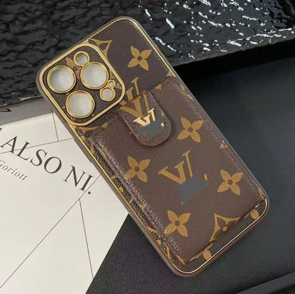 スマホケース  高級感カードポケット付きスマホケース  ダブルV  耐衝撃・防振性能に優れ、高級感あふれるスマホケースで、iPhone13~17 に対応