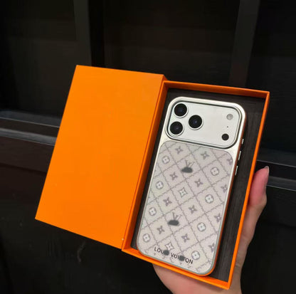 スマホケース  高級感シンプルスマホケース  ダブルV  耐衝撃・防振性能に優れ、高級感あふれるスマホケースで、iPhone12~17 に対応