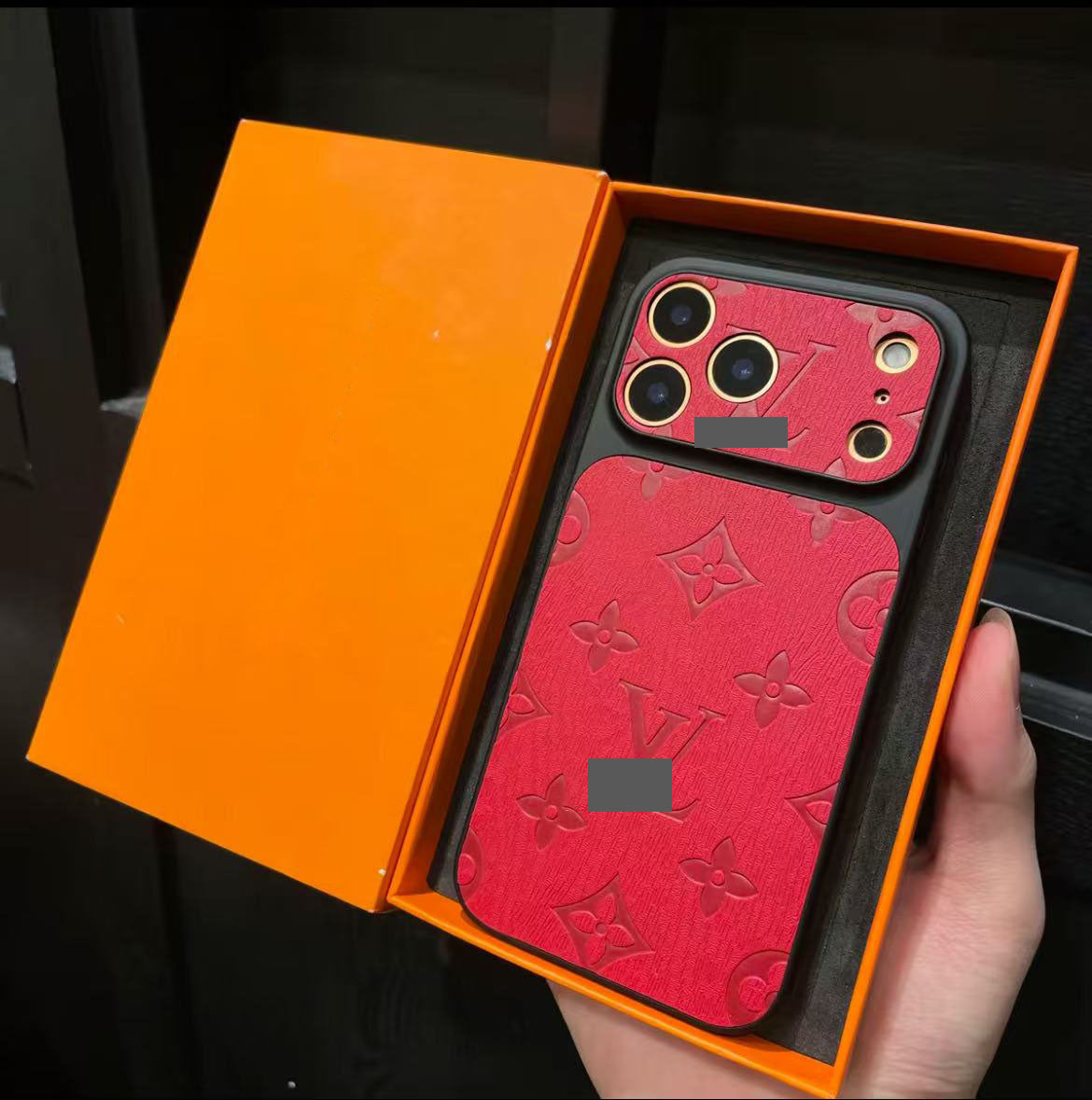 スマホケース  高級感レトロ木目柄スマホケース  ダブルV  耐衝撃・防振性能に優れ、高級感あふれるスマホケースで、iPhone13~17 に対応