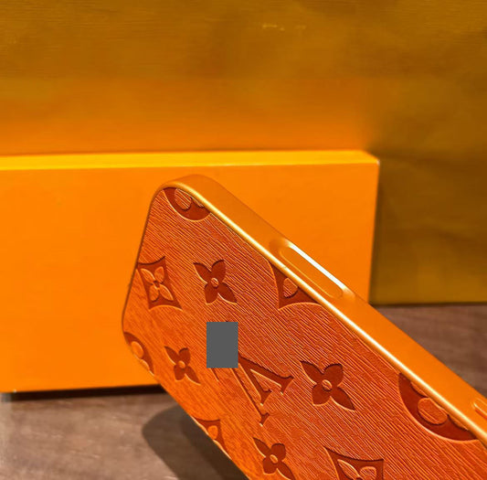 スマホケース  高級感レトロ木目柄スマホケース  ダブルV  耐衝撃・防振性能に優れ、高級感あふれるスマホケースで、iPhone13~17 に対応