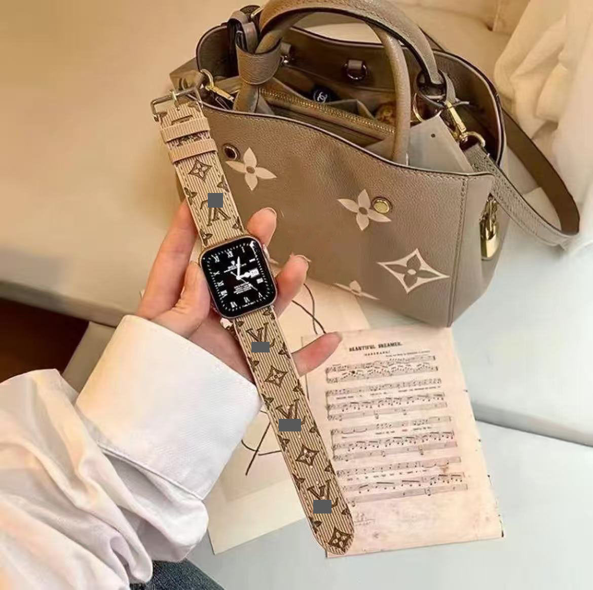 アップルウォッチストラップ  Apple Watch  ダブルV バンド　レザー リザード柄  iWatch ストラップ 38mm～49mm 対応