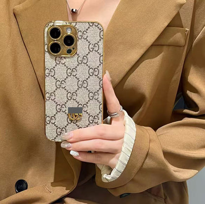 スマホケース  高級感メッキ加工 スマホケース  ダブルVL  ダブルＧ  耐衝撃・防振性能に優れ、高級感あふれるスマホケースで、iPhone に対応