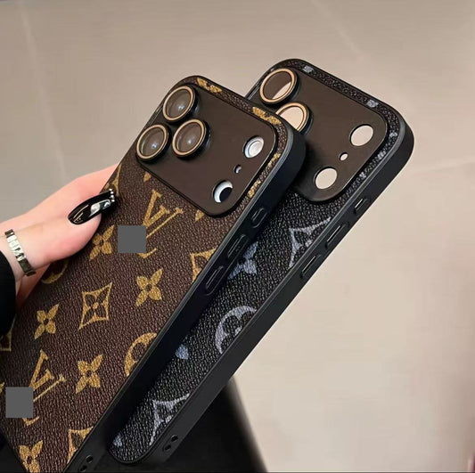 スマホケース  高級感レンズ保護付き  スマホケース  ダブルV  耐衝撃・防振性能に優れ、高級感あふれるスマホケースで、iPhone12~17 に対応