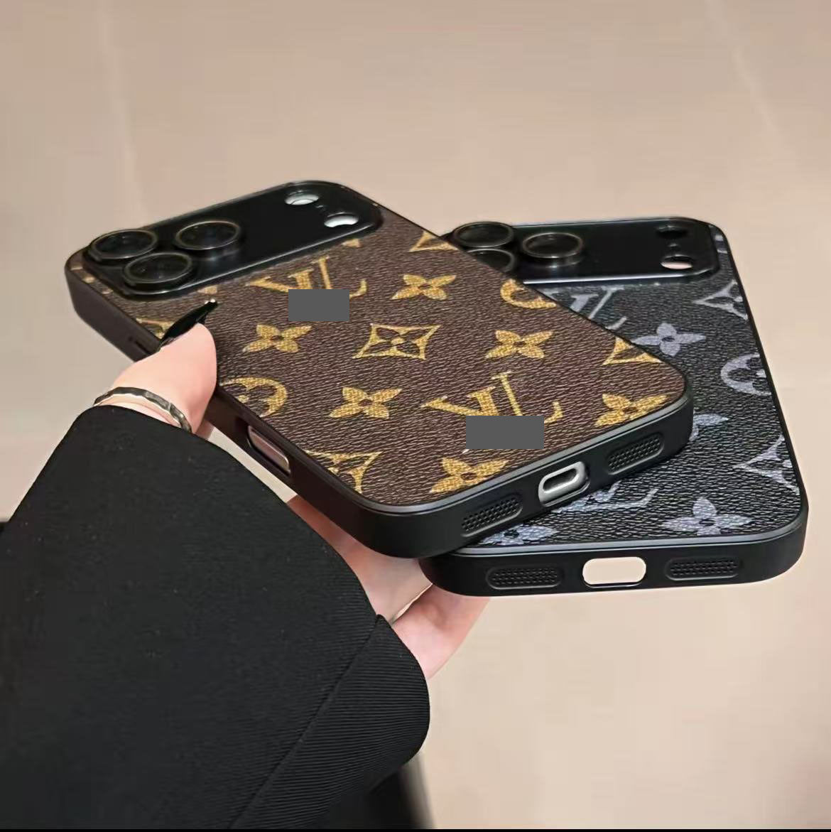 スマホケース  高級感レンズ保護付き  スマホケース  ダブルV  耐衝撃・防振性能に優れ、高級感あふれるスマホケースで、iPhone12~17 に対応