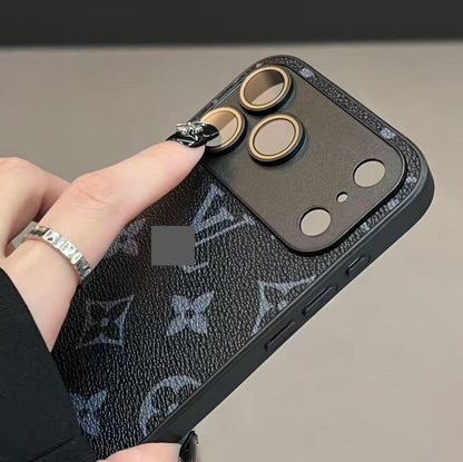 スマホケース  高級感レンズ保護付き  スマホケース  ダブルV  耐衝撃・防振性能に優れ、高級感あふれるスマホケースで、iPhone12~17 に対応