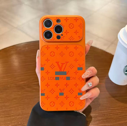 スマホケース  高級感プレス加工 スマホケース  ダブルV  耐衝撃・防振性能に優れ、高級感あふれるスマホケースで、iPhone13~17 に対応