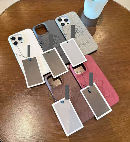 スマホケース  高級感シワ柄 スマホケース  ダブルB  耐衝撃・防振性能に優れ、高級感あふれるスマホケースで、iPhone12~17 に対応