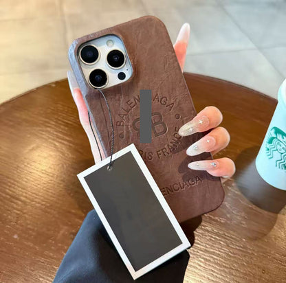 スマホケース  高級感シワ柄 スマホケース  ダブルB  耐衝撃・防振性能に優れ、高級感あふれるスマホケースで、iPhone12~17 に対応