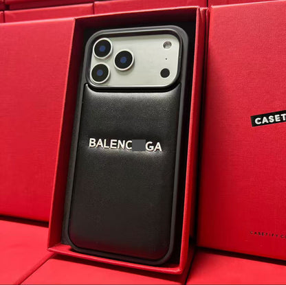 スマホケース  高級感レザー スマホケース  ダブルB  耐衝撃・防振性能に優れ、高級感あふれるスマホケースで、iPhone13~17 に対応