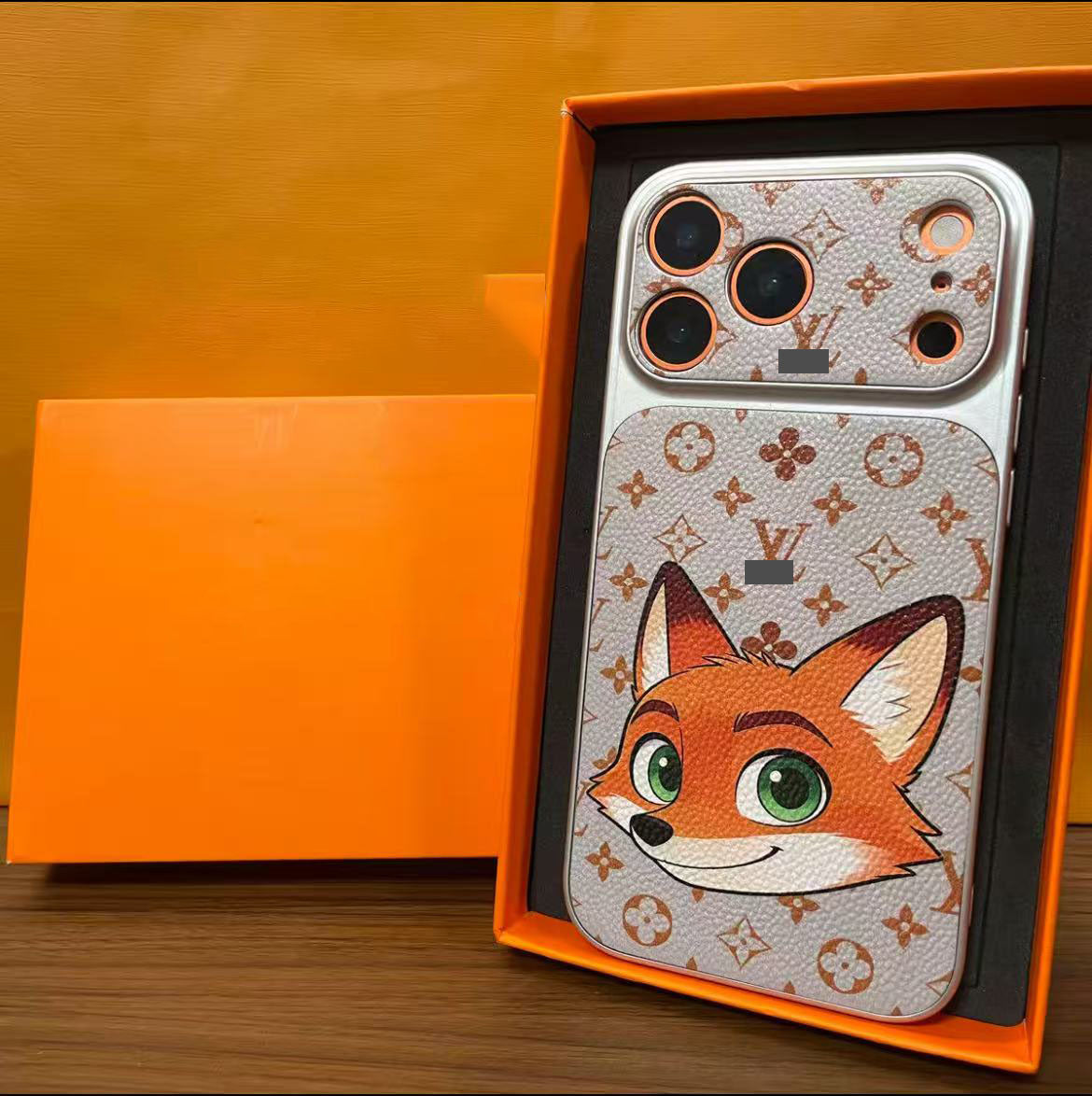 スマホケース  高級感ニックキャラクタースマホケース   ダブルV  耐衝撃・防振性能に優れ、高級感あふれるスマホケースで、iPhone12~17 に対応