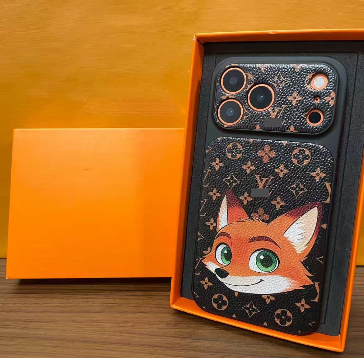 スマホケース  高級感ニックキャラクタースマホケース   ダブルV  耐衝撃・防振性能に優れ、高級感あふれるスマホケースで、iPhone12~17 に対応