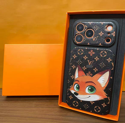 スマホケース  高級感ニックキャラクタースマホケース   ダブルV  耐衝撃・防振性能に優れ、高級感あふれるスマホケースで、iPhone12~17 に対応