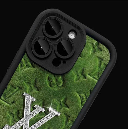 スマホケース  高級感ブレスレットを付き  ダブルV  耐衝撃・防振性能に優れ、高級感あふれるスマホケースで、iPhone11~17 に対応