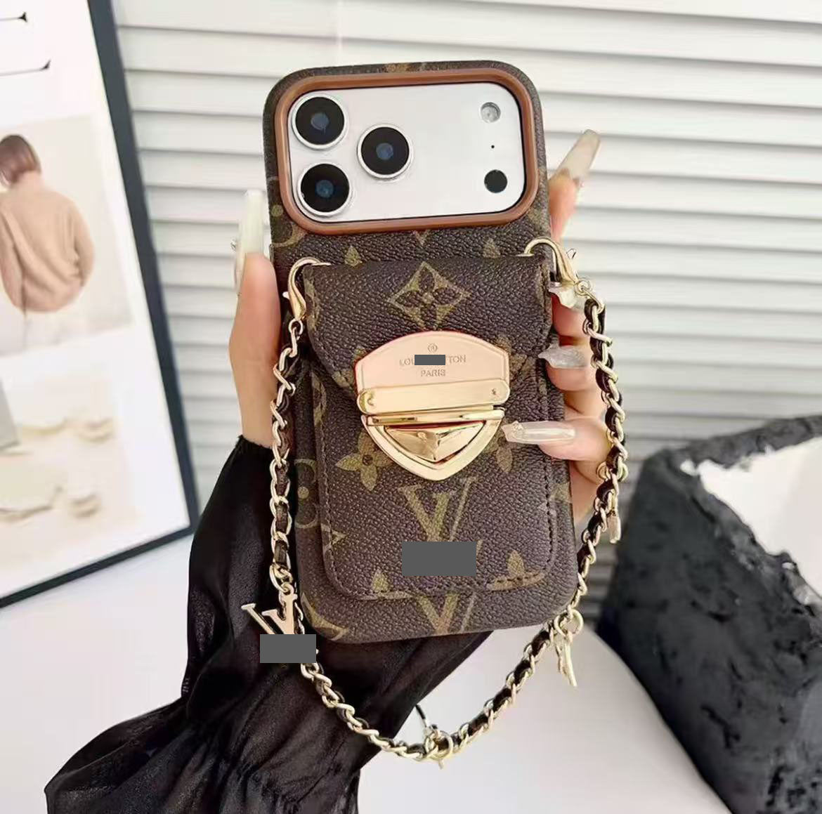 #511  スマホケース  ハンドストラップ付き カード収納付き   耐衝撃・防振性能に優れ、iPhoneに対応