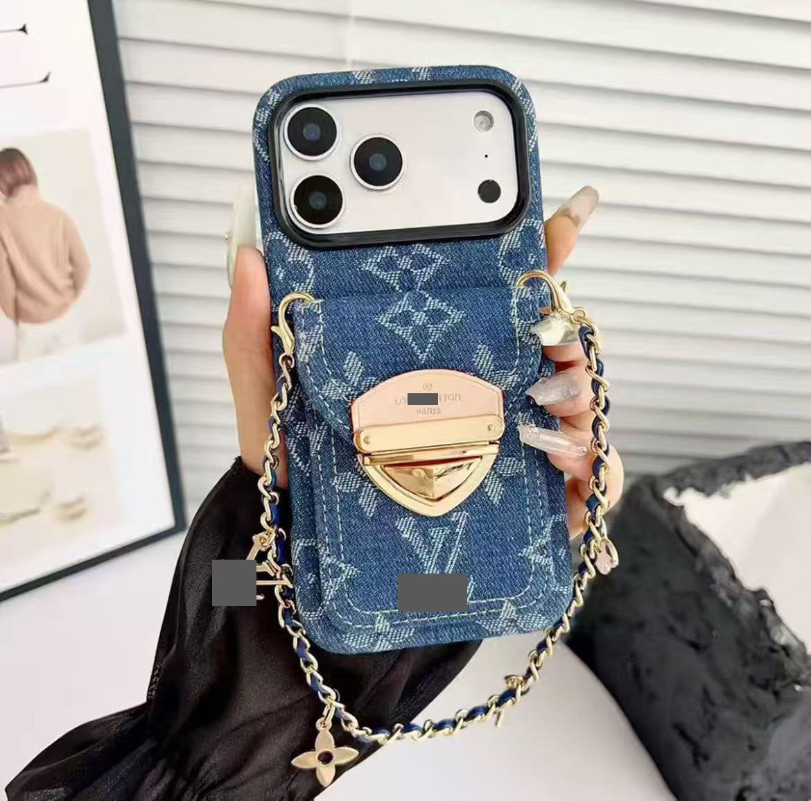 #511  スマホケース  ハンドストラップ付き カード収納付き   耐衝撃・防振性能に優れ、iPhoneに対応