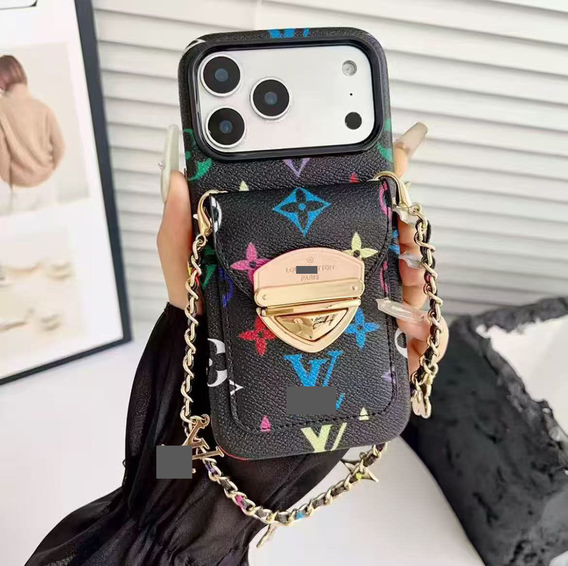 #511  スマホケース  ハンドストラップ付き カード収納付き   耐衝撃・防振性能に優れ、iPhoneに対応
