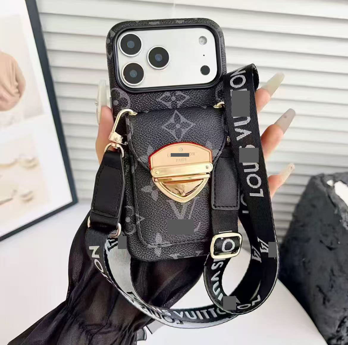 #510  スマホケース  ストラップ付き カード収納付き  耐衝撃・防振性能に優れ、iPhone に対応