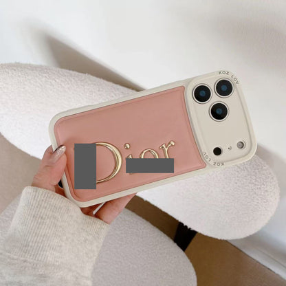 スマホケース  高級感DI**  大ロゴ  耐衝撃・防振性能に優れ、高級感あふれるスマホケースで、iPhone12-17 に対応