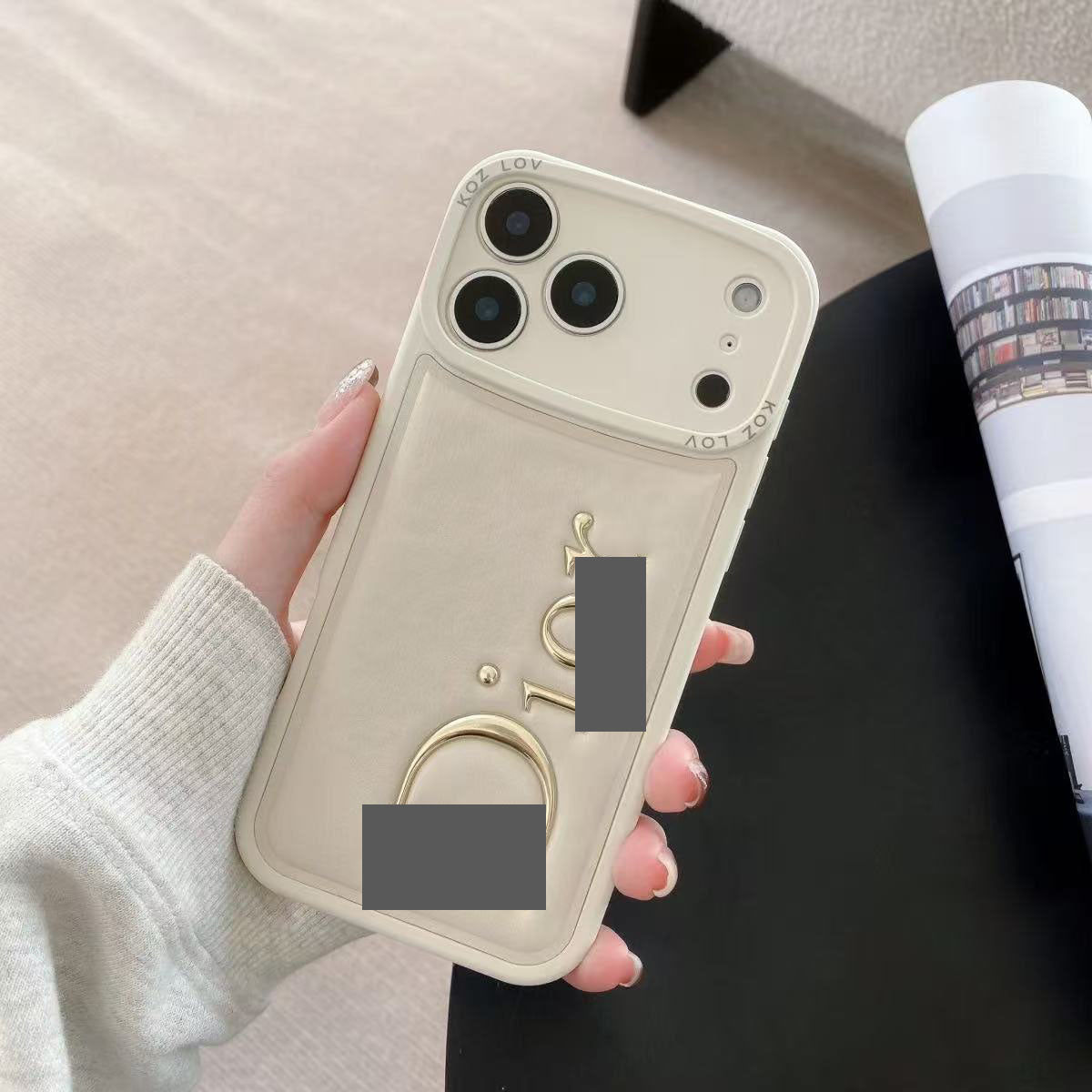 スマホケース  高級感DI**  大ロゴ  耐衝撃・防振性能に優れ、高級感あふれるスマホケースで、iPhone12-17 に対応