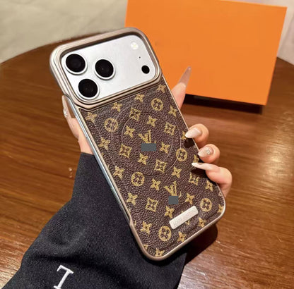 #M02  スマホケース  レザー製 マグネットスマホケース   耐衝撃・防振性能に優れ、iPhone に対応