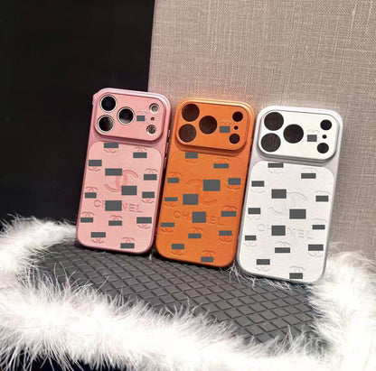 #33スマホケース     耐衝撃・防振性能に優れ、高級感あふれるスマホケースで、iPhone13-17 に対応